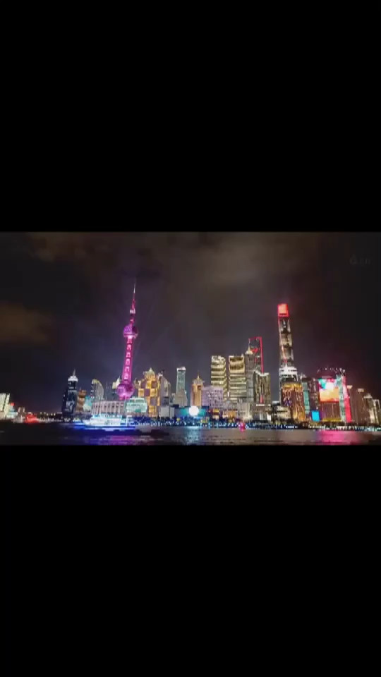 丫头东方明珠夜景