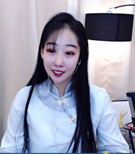 上铺的楠同学主播照片