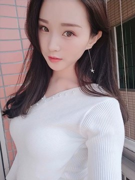 请收索18500房间主播照片