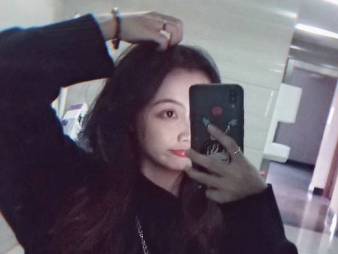 短发🍒海报