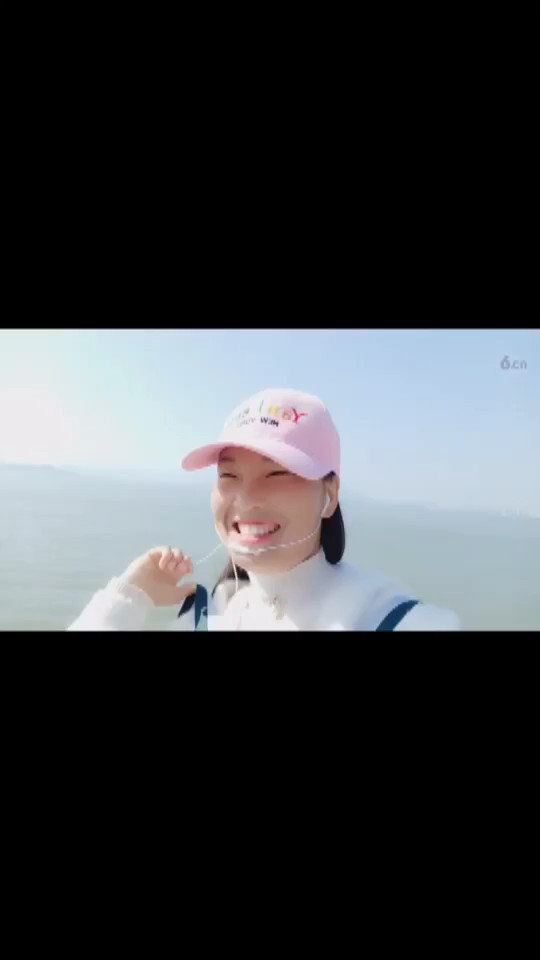 丫头深圳海边