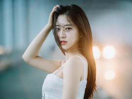 易国启主播照片