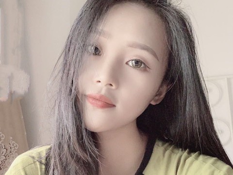琴琴♚海报