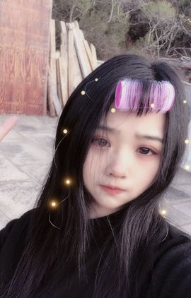 蒽20，主播照片