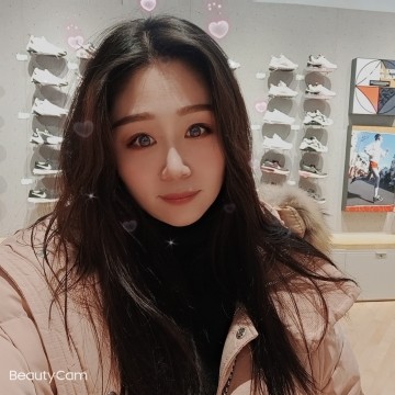 睡覺嗨嗨的主播照片