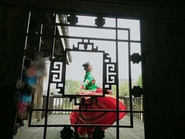 嘿暂离主播照片