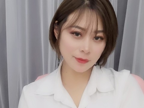 新人冷婉儿海报