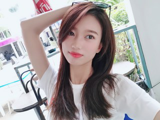 烛光小叙的主播照片