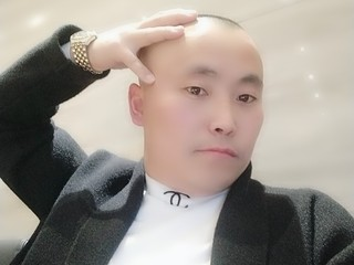 黑馒头主播照片