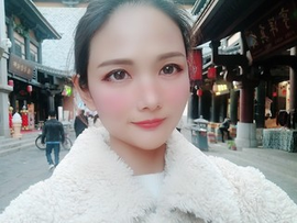 红长绿短主播照片