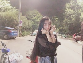 朵朵vv主播照片