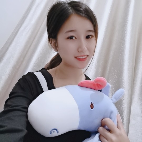 爱笑的YJ的图片