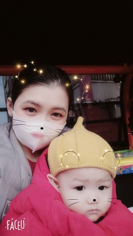 王炸带四个2主播照片