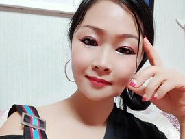 彝族歌王主播照片