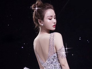大愛情深的主播照片