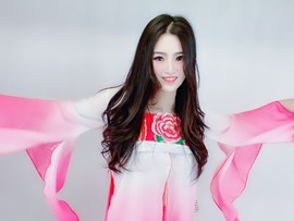 钢管舞童童主播照片