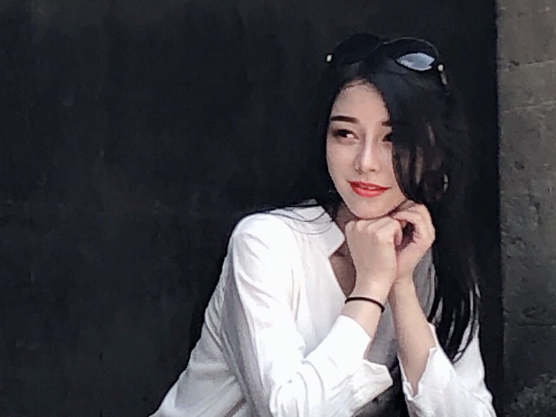六祝各位老板中秋快乐的主播海报