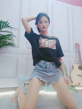 肖音哦，努力直播主播照片