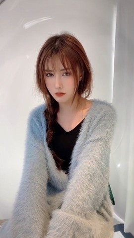 陆七萬主播照片