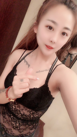 新人黑妹求升级主播照片