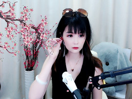 新人~陈小美主播照片