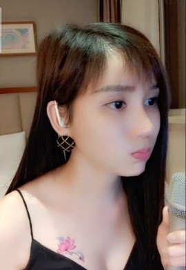 恋歌灬l一份童心主播照片