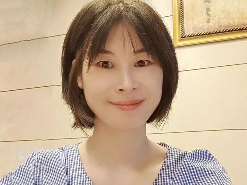 秋舒艺，的主播海报