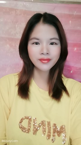 依然八秒呀主播照片