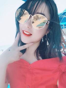 美妞ღ美美美！主播照片
