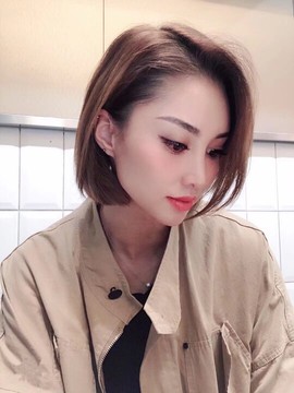 逐光路主播照片