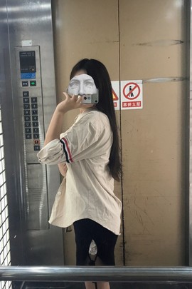 嘉怡来咯主播照片