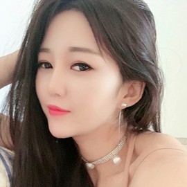 waiting小萝莉主播照片