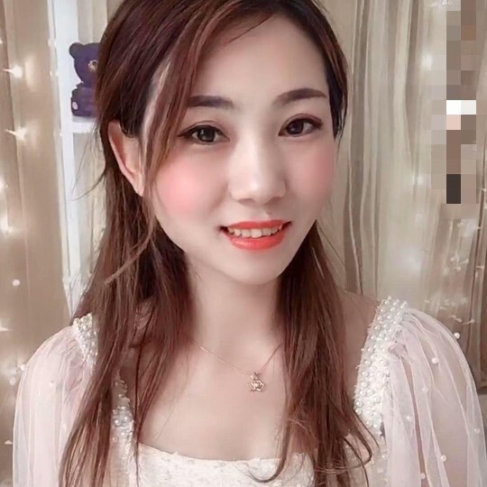 信信信信信信信的主播照片