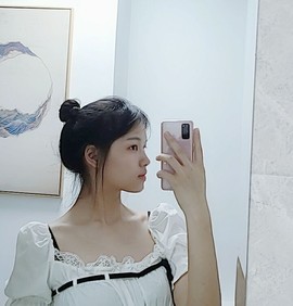 嘿暂离主播照片