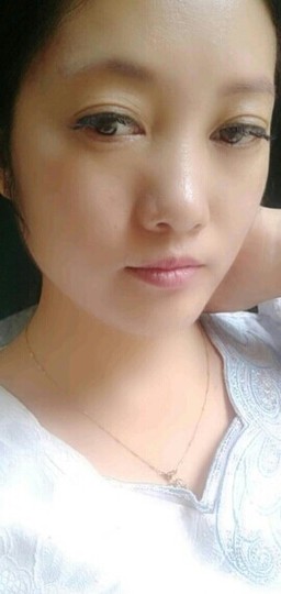 ♡月亮♡主播照片