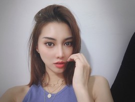 逐光路主播照片