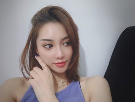 逐光路主播照片