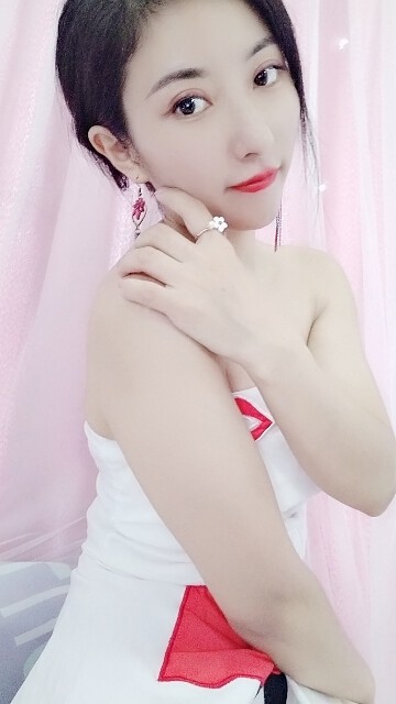 想念《小香儿》的主播照片