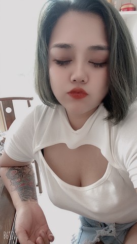 赵小啦主播照片