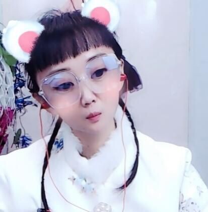 丑小鸭💞愿有一束光的图片