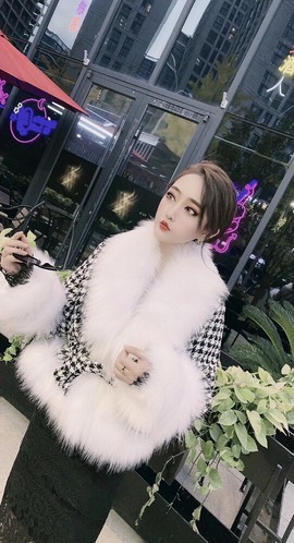 妲己求电费主播照片