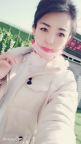 疯狂的药药宝贝主播照片