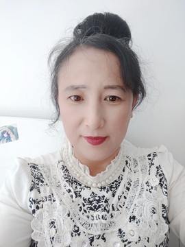 爱笑的欣茹主播照片