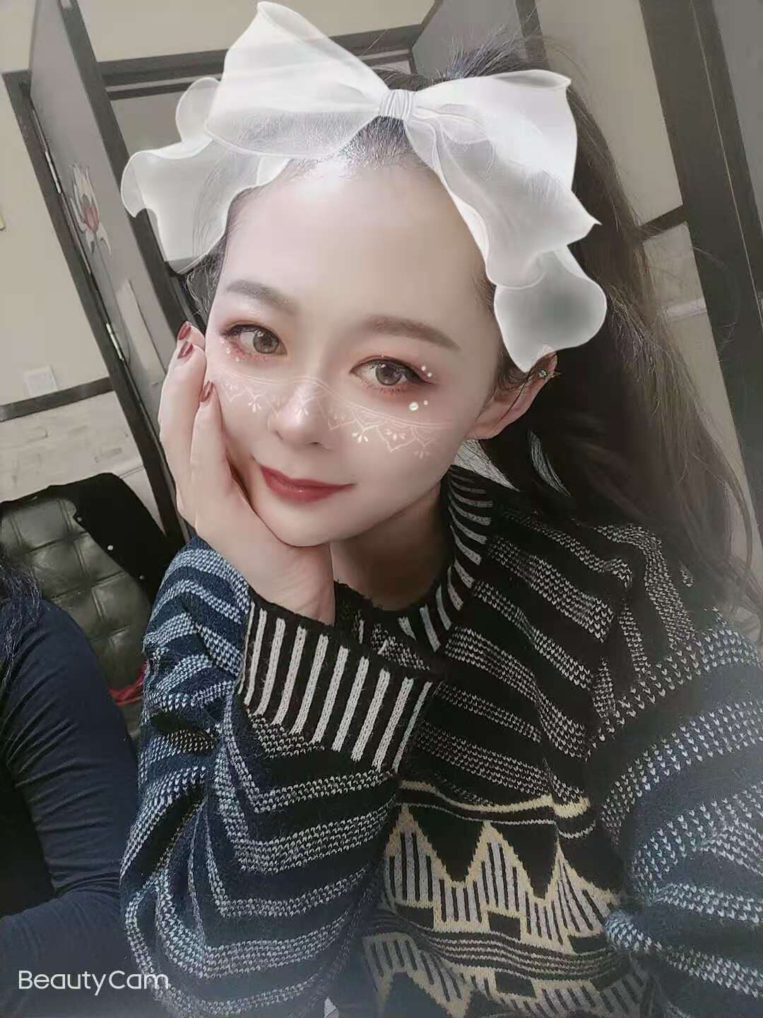 钰儿想看牛转乾坤的主播照片