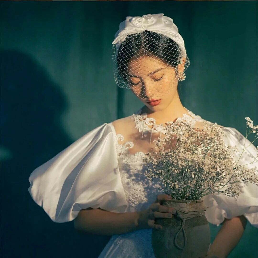 丑燕子的主播照片