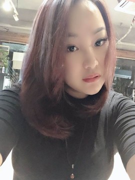 仟亿加油主播照片