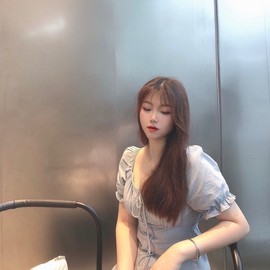 雯雯退主播照片