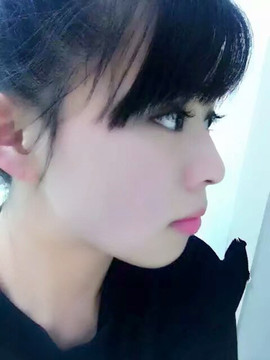 爱笑🌺用心唱歌主播照片