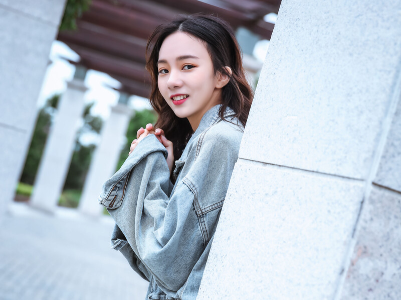 梦儿一个人的主播海报