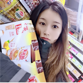 爱笑的YJ主播照片